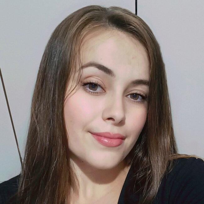 Babysitter in Cascavel: Giovanna