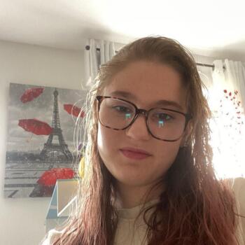 Babysitter in Chapelle-Guillaume: Melanie