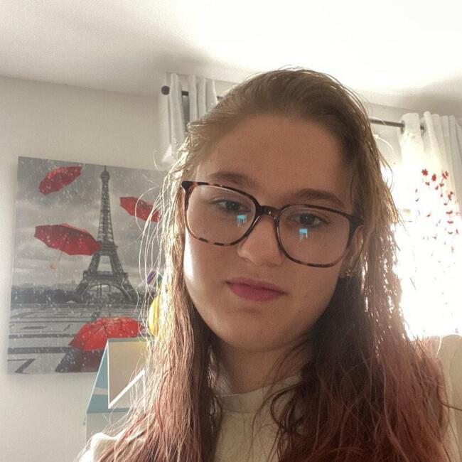 Babysitter in Chapelle-Guillaume: Melanie