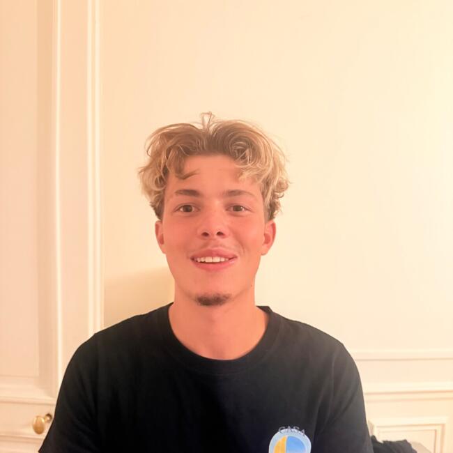 Baby-sitter à Paris: Baptiste