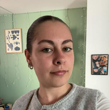 Babysitter Rosières-aux-Salines: Flora