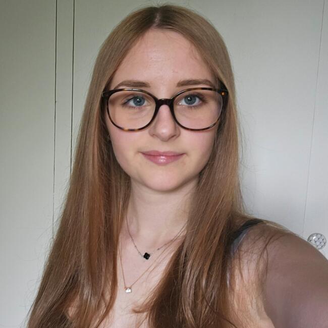 Babysitter in La Celle-Saint-Cloud: Lalie