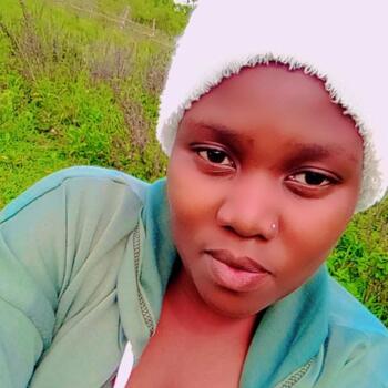 جليسة أطفال أبوظبي: Eunice