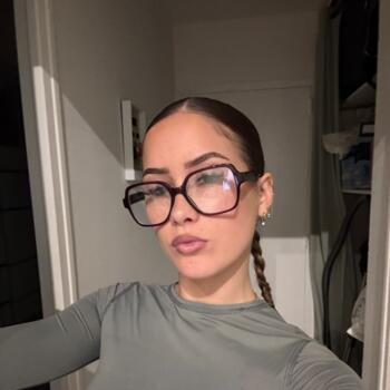 Babysitter in La Rochelle: Elia