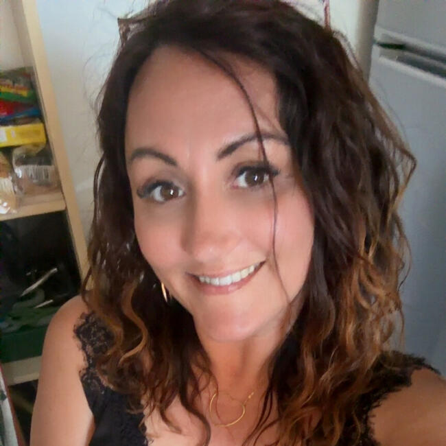 Babysitter in Saint-Savournin: Cindy
