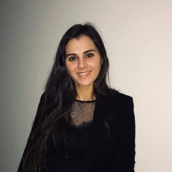 Babysitter in Vila Nova de Gaia: Laura