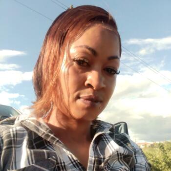 Babysitter in Sephaku: Lillian