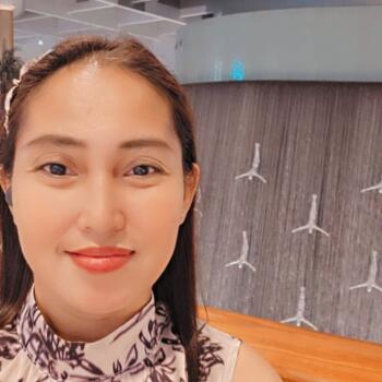 جليسة أطفال دبي: Mary