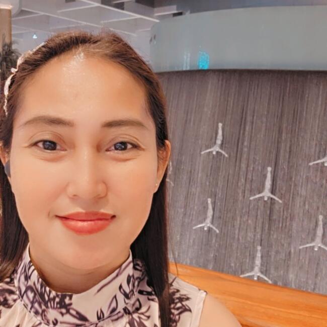 جليسة أطفال في دبي: Mary