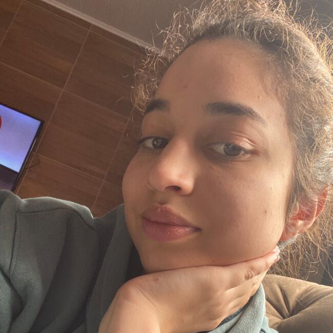 Babysitter in Caxias do Sul: Leticia