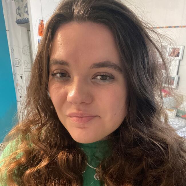 Babysitter in Neuves-Maisons: Camille