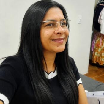 Babá em Embu das Artes: Lia