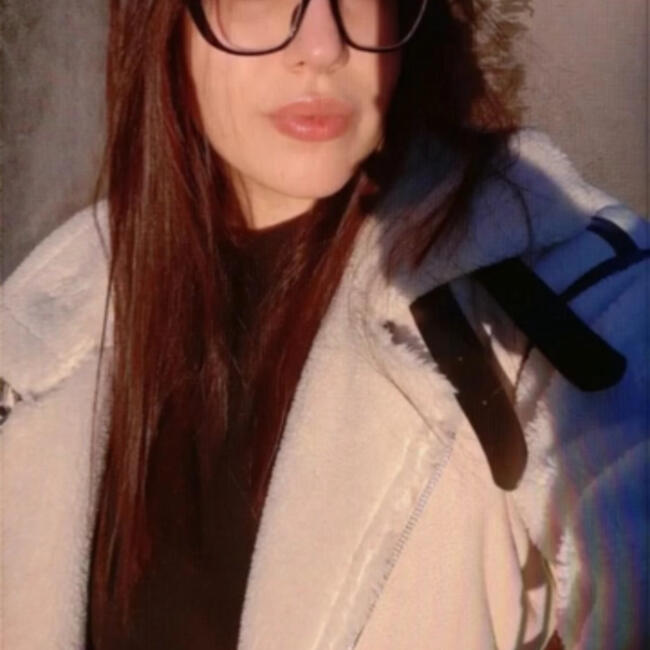 Babysitter a Porto Azzurro: Monia