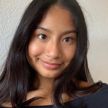 Babysitter in Pamplona: Lorena