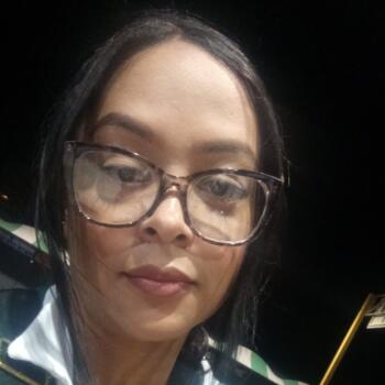 Babysitter στην περιοχή Μαρακάι: Dayaile