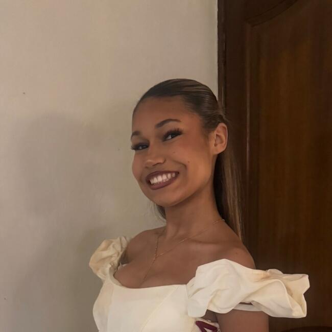 Babysitter in Tourcoing: Lytana