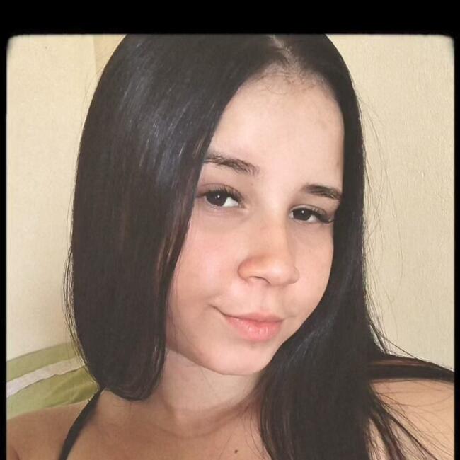 Babá em Recife: Karina cuidadora