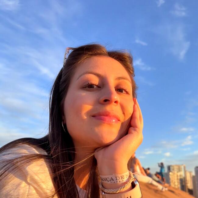 Babá em Curitiba: Adriana