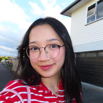 Babysitter in Auckland: Chau