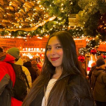 Babysitter in Arlon: Amina