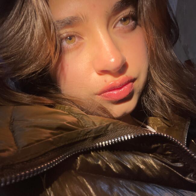 Babysitter in Cuenca: Vicky