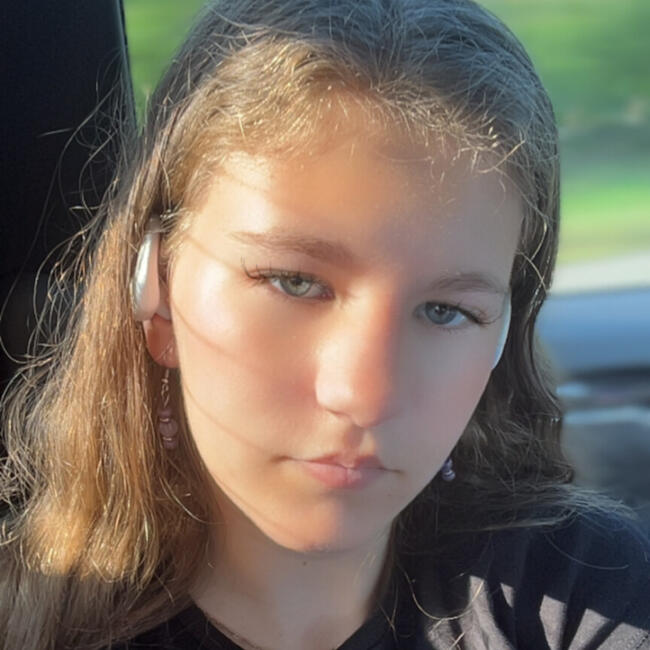 Babysitter in Huntsville: Mackenzie