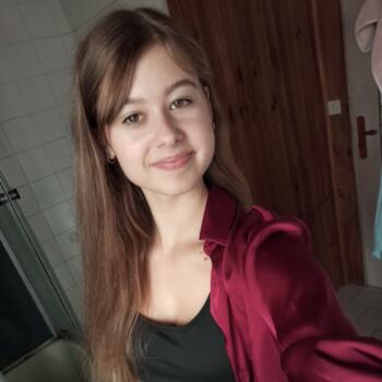 Babysitter Vaux-le-Pénil: Loriane