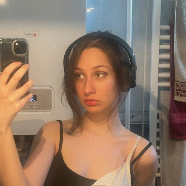 Bébiszitter Tatabánya területén: Vanessza