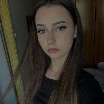 Babysitter στην περιοχή Σαρλερουά: Aline