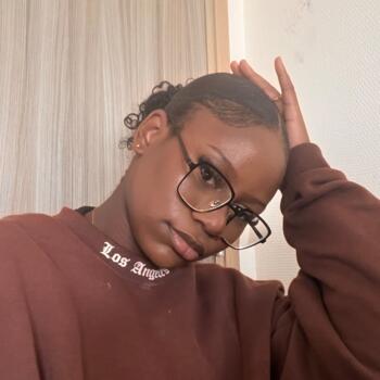 Babysitter in Lyon: Victoria