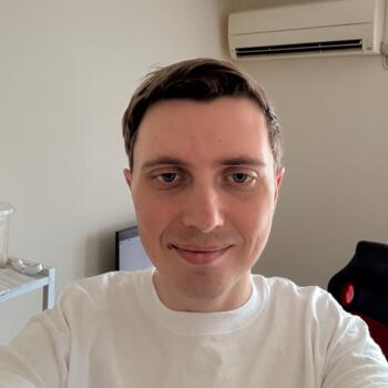 Midorigaoka (座間市) のベビーシッター: Paul