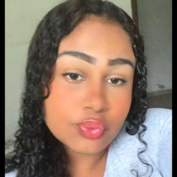 Babysitter in Betim: Anny