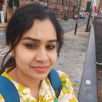 Babysitter in London: Anisha