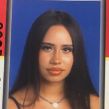 Babysitter Calgary: Camila zarate