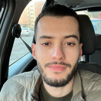 جليسة أطفال في الدار البيضاء: Achraf