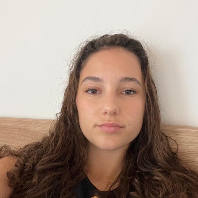 Babysitter in Épinal: Alizée