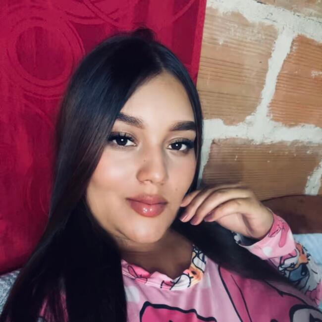 Babysitter in Medellín: Valentina