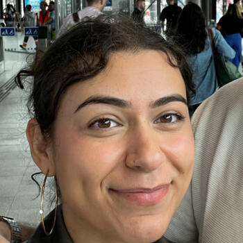 Babysitter in Dublin: Irini Zoi