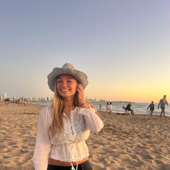 Babysitter in Montevideo: Pilar