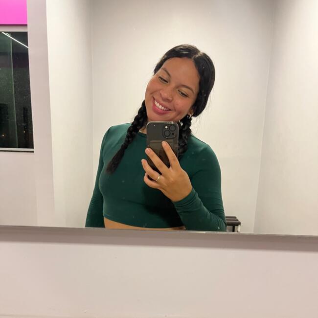 Babysitter in Brasília: Alícia