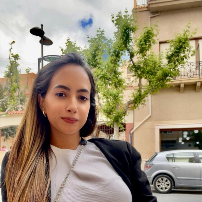 Canguro en Alicante: Stephania