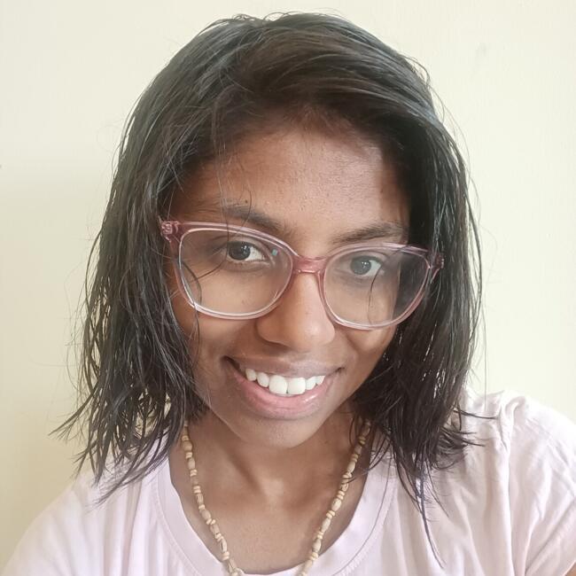 कोयंबतूर में बेबीसिटर: Abhinandana