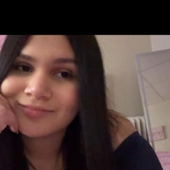 Babysitter in Hartford: Ajlyn caballero
