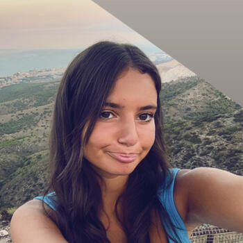 Babysitter in Tourcoing: Lila