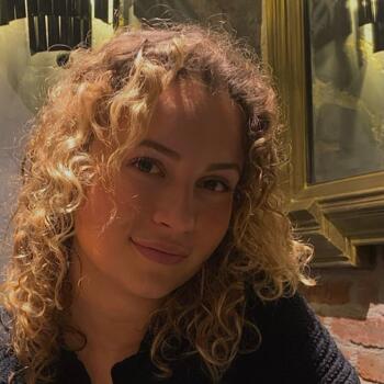 Babysitter Sainte-Luce-sur-Loire: Lou