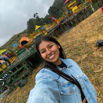 Babysitter in Santa Cruz: Andrea Alejandra