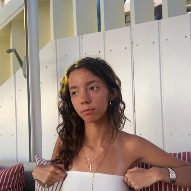 Babysitter in Levallois-Perret: Amelie