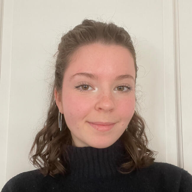 Babysitter in Saint-Mandé: Juliette