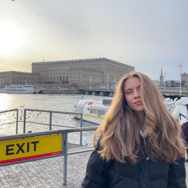 Babysitter in Nelson: Dilara