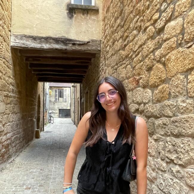 Babysitter in Dourges: Flore